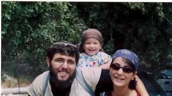 שולי הר מלך עם לימור ובנם שולי הר מלך עם לימור ובנם