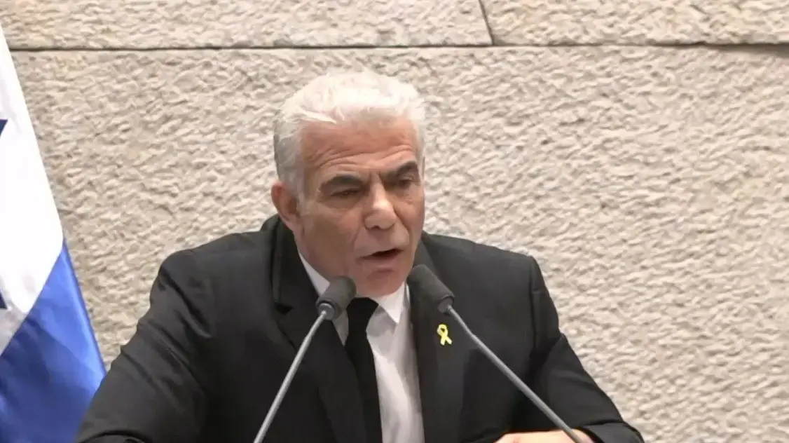 יאיר לפיד במליאת הכנסת 287 במאי 2024 יאיר לפיד במליאת הכנסת 287 במאי 2024