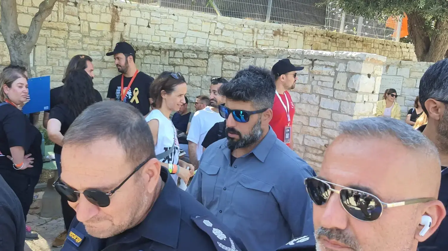 מפכ"ל המשטרה קובי שבתאי ומפקד מחוז ירושלים דורון תורג'מן, מצעד הגאווה,ירושלים, 30 במאי 2024 מפכ"ל המשטרה קובי שבתאי ומפקד מחוז ירושלים דורון תורג'מן, מצעד הגאווה,ירושלים, 30 במאי 2024