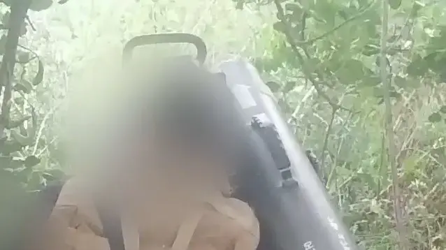 פעיל חיזבאללה משגר טיל נ"ט מתוצרת איראנית פעיל חיזבאללה משגר טיל נ"ט מתוצרת איראנית