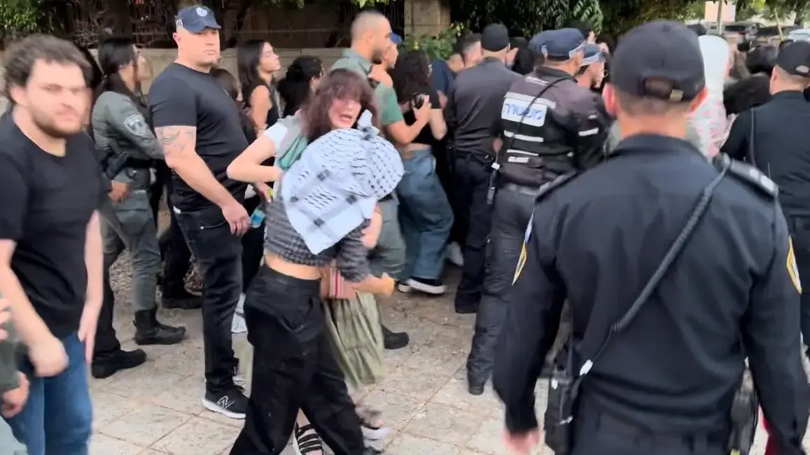 הפגנת הזדהות עם עזה בחיפה, 31 במאי 2024 הפגנת הזדהות עם עזה בחיפה, 31 במאי 2024