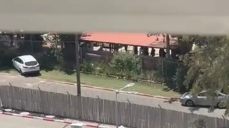 אירוע חריג בסיס תל השומר דיווח על זריקת רימון הלם אירוע חריג בסיס תל השומר דיווח על זריקת רימון הלם