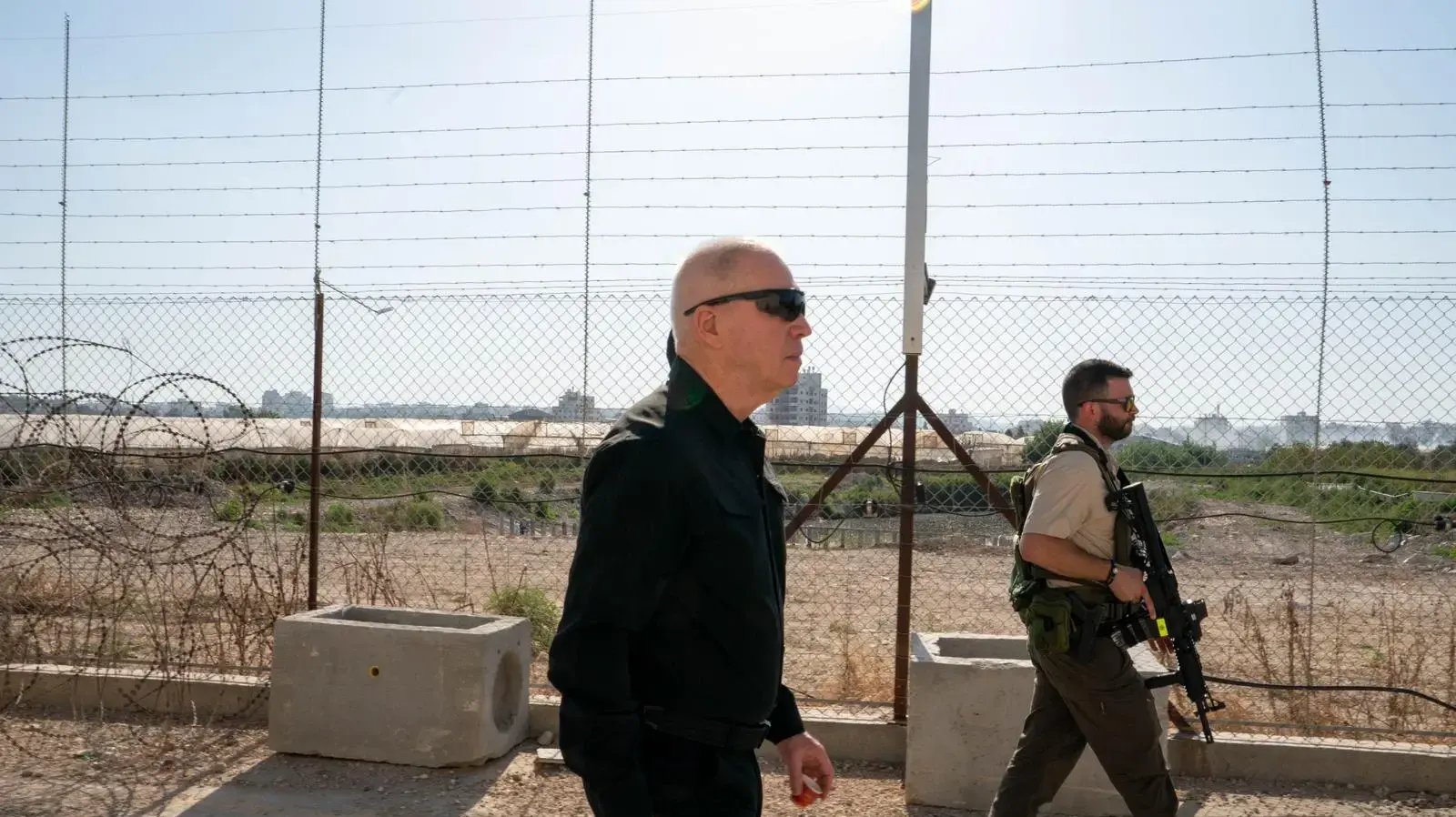 שר הביטחון יואב גלנט, ביקר במועצה האזורית עמק חפר, וקיים תצפית והערכת מצב בסמוך לגזרת טול כרם, 4 ביוני 2024 שר הביטחון יואב גלנט, ביקר במועצה האזורית עמק חפר, וקיים תצפית והערכת מצב בסמוך לגזרת טול כרם, 4 ביוני 2024