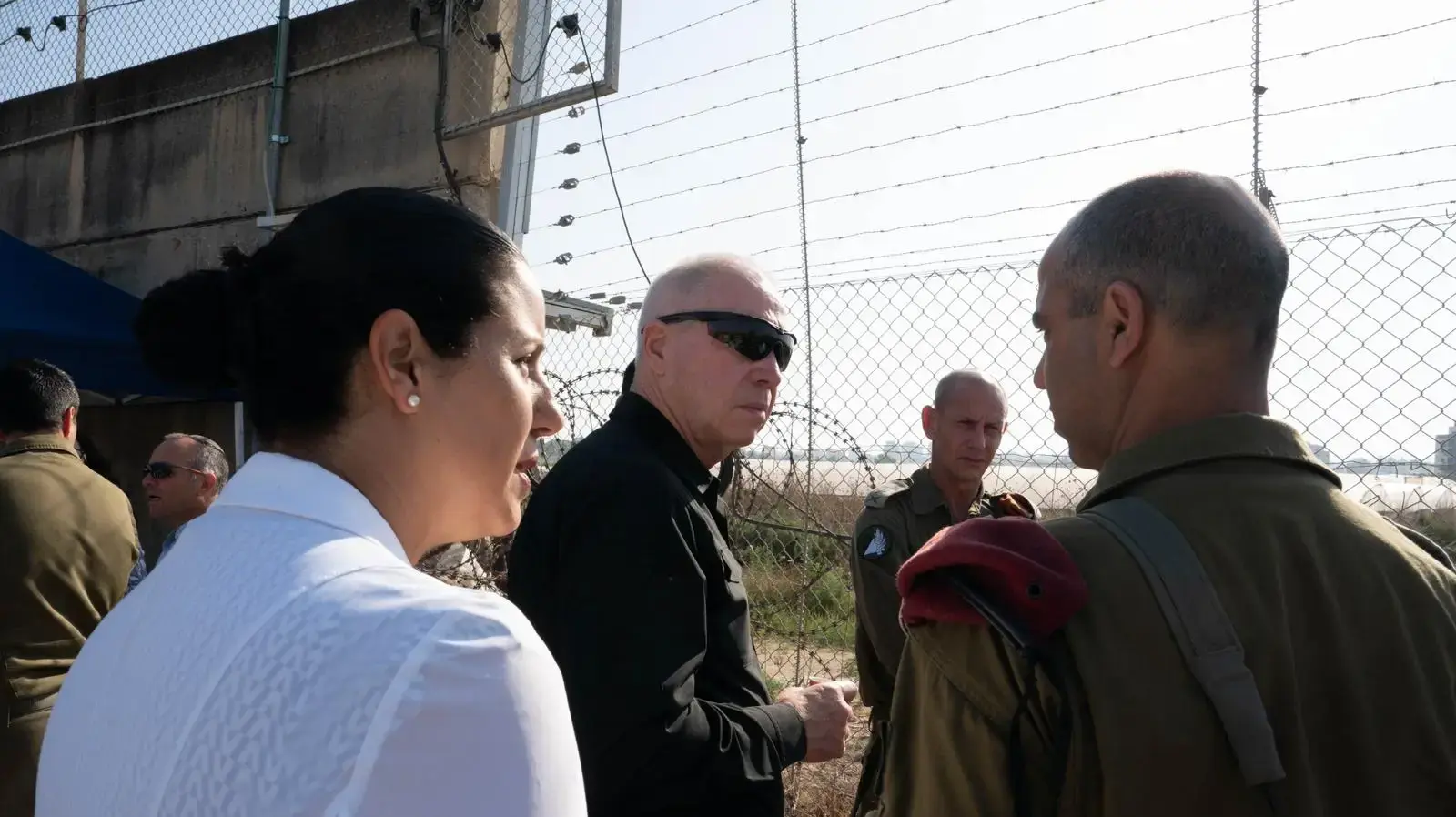 שר הביטחון יואב גלנט, ביקר במועצה האזורית עמק חפר, וקיים תצפית והערכת מצב בסמוך לגזרת טול כרם, 4 ביוני 2024 שר הביטחון יואב גלנט, ביקר במועצה האזורית עמק חפר, וקיים תצפית והערכת מצב בסמוך לגזרת טול כרם, 4 ביוני 2024