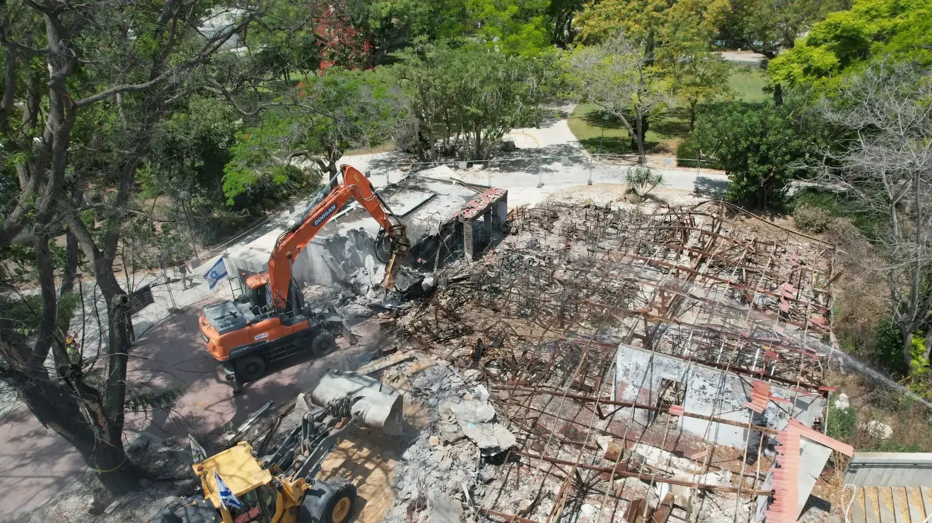 הריסות הבתים ביישובי העוטף במסגרת שיקום היישובים ובנייתם מחדש, בארי, 4 ביוני 2024 הריסות הבתים ביישובי העוטף במסגרת שיקום היישובים ובנייתם מחדש, בארי, 4 ביוני 2024