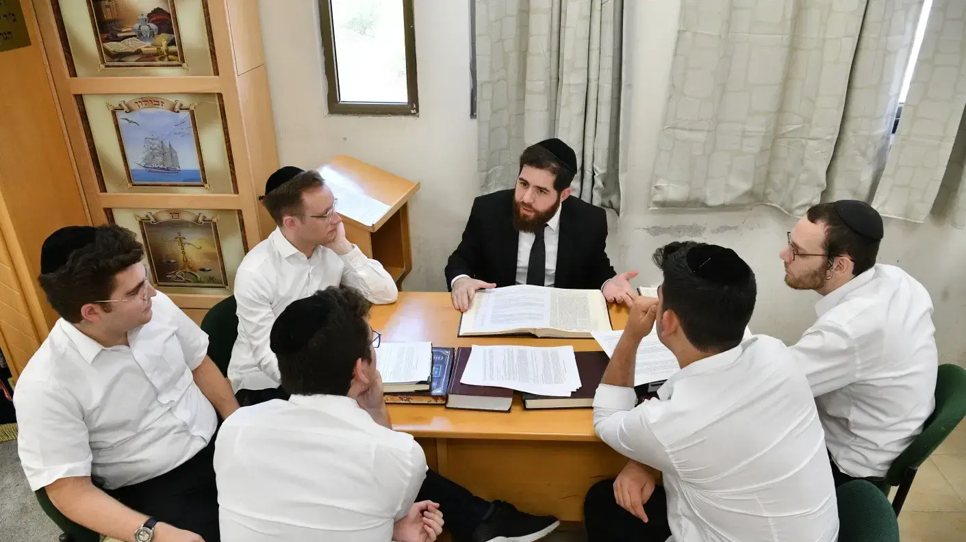 תלמידי ישיבת ההסדר החרדית ״דרך חיים״ בגן יבנה, 4 ביוני 2024