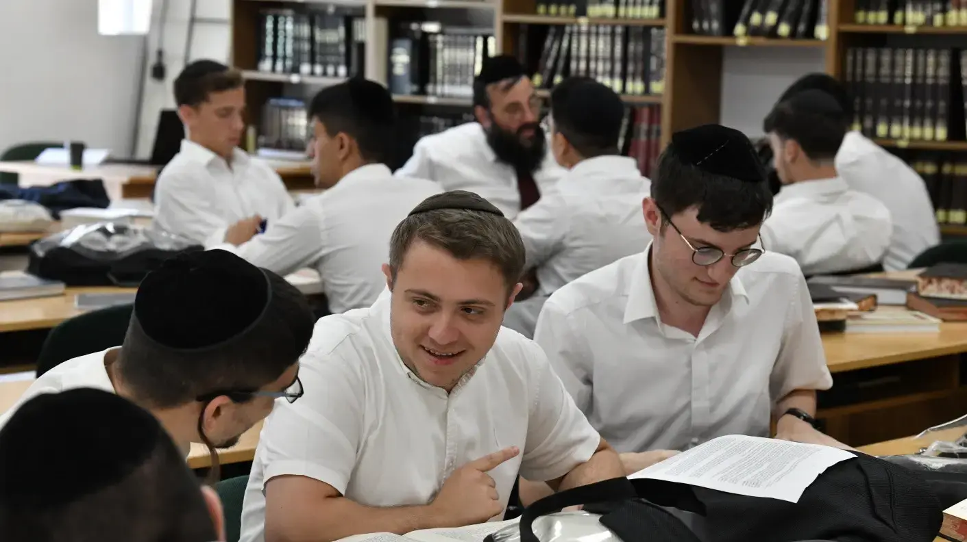 תלמידי ישיבת ההסדר החרדית ״דרך חיים״ בגן יבנה, 4 ביוני 2024 תלמידי ישיבת ההסדר החרדית ״דרך חיים״ בגן יבנה, 4 ביוני 2024