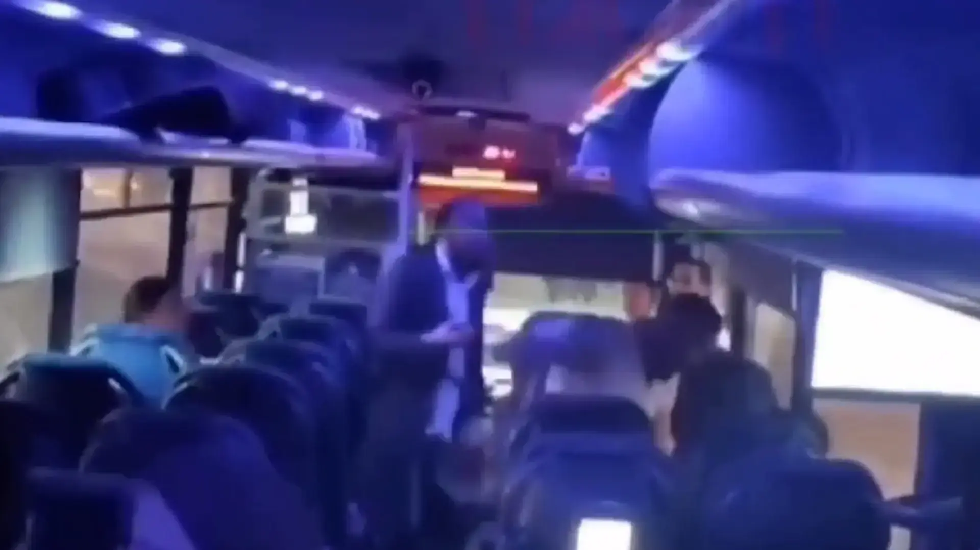נהג אוטובוס הרביץ לנוסע שלחץ על כפתור ה"עצור" בתחנה הלא נכונה
