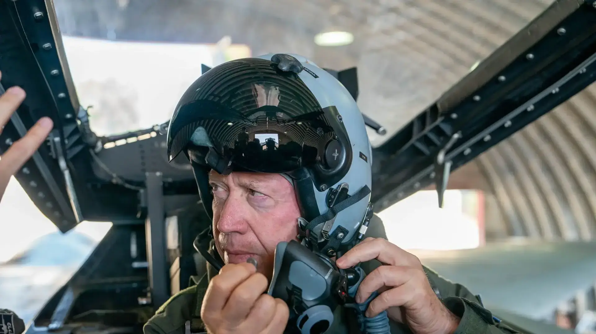 שר הבטחון יואב גלנט טס במטוס F15 של חיל האוויר. 5 ביוני 2024 שר הבטחון יואב גלנט טס במטוס F15 של חיל האוויר. 5 ביוני 2024