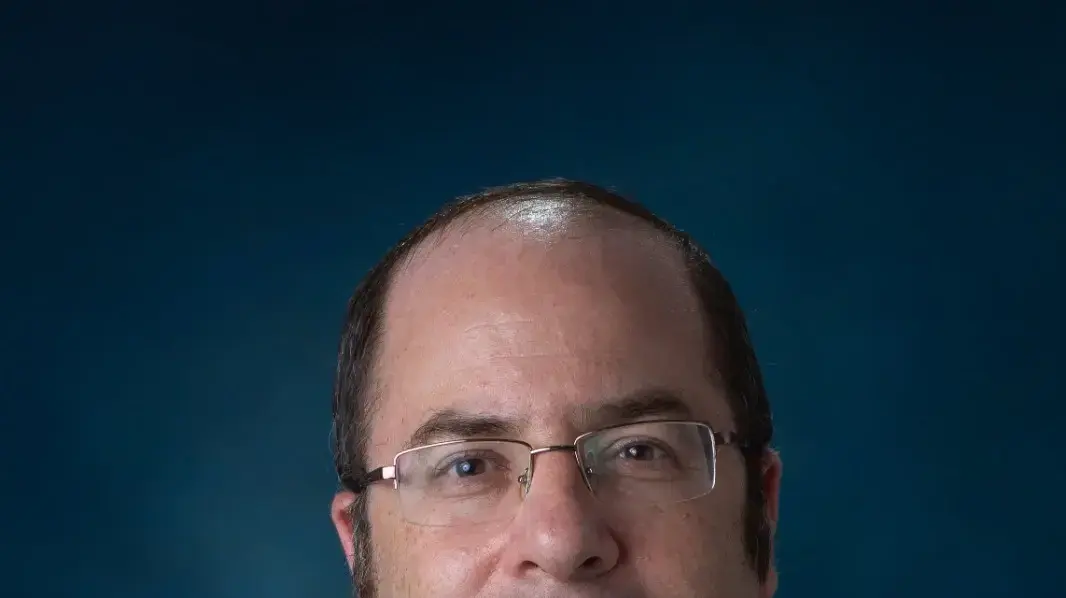 הרב אמנון בזק הרב אמנון בזק