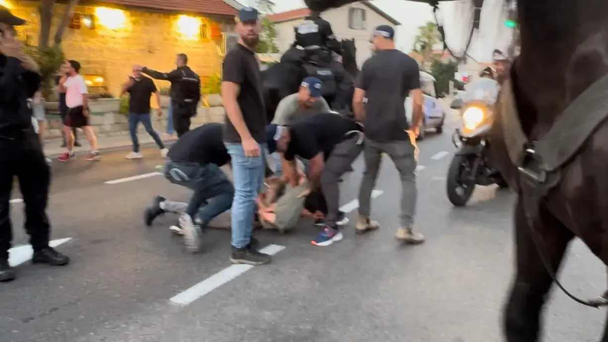 עימותים בין מפגינים לכוחות הביטחון בחיפה, 8 ביוני 2023 עימותים בין מפגינים לכוחות הביטחון בחיפה, 8 ביוני 2023