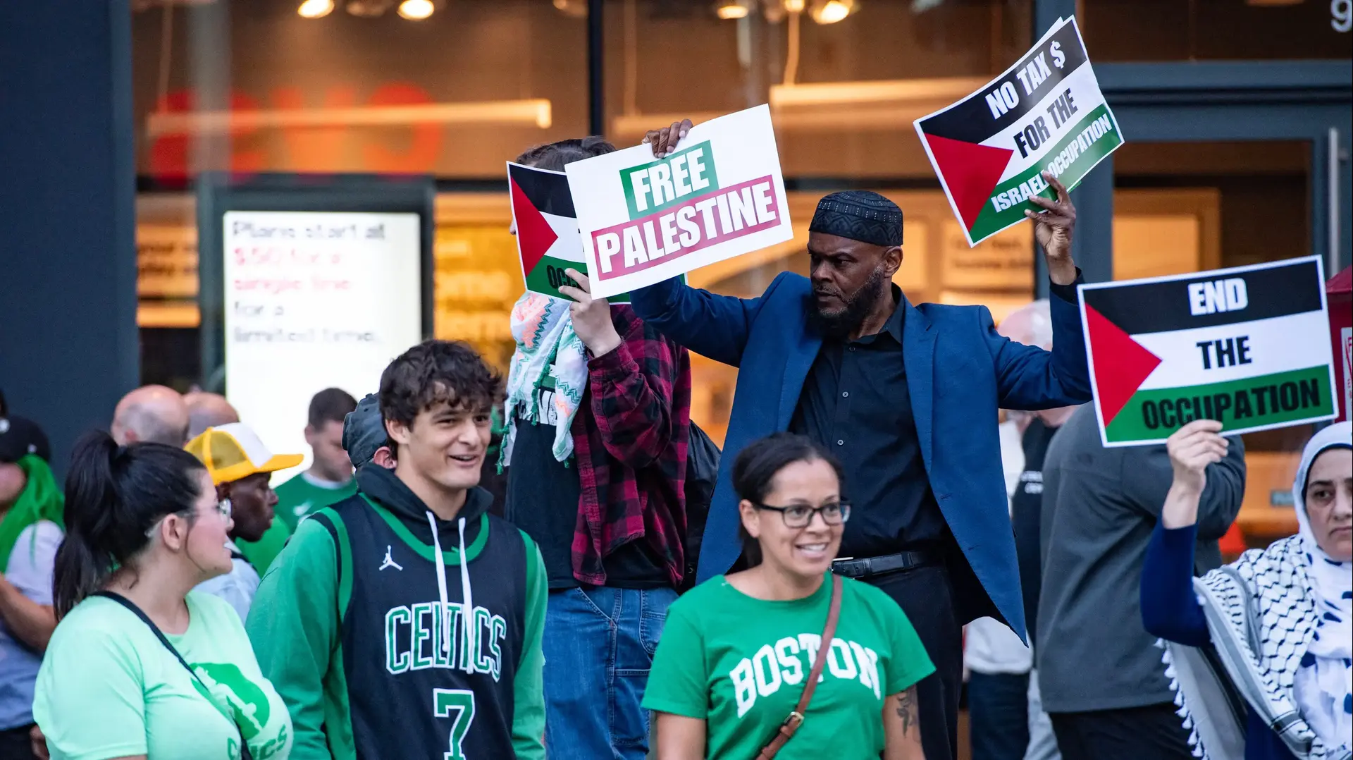 מפגינים פרו פלסטינים בגמר ה-NBA