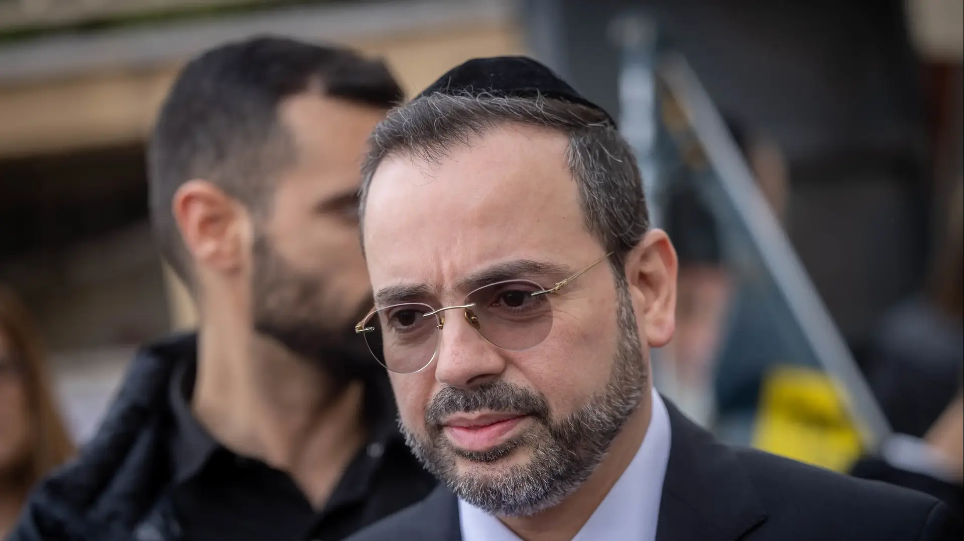 שר הבריאות אריאל בוסו מצביע בבחירות המקומיות בבני ברק
27 בפברואר 2024