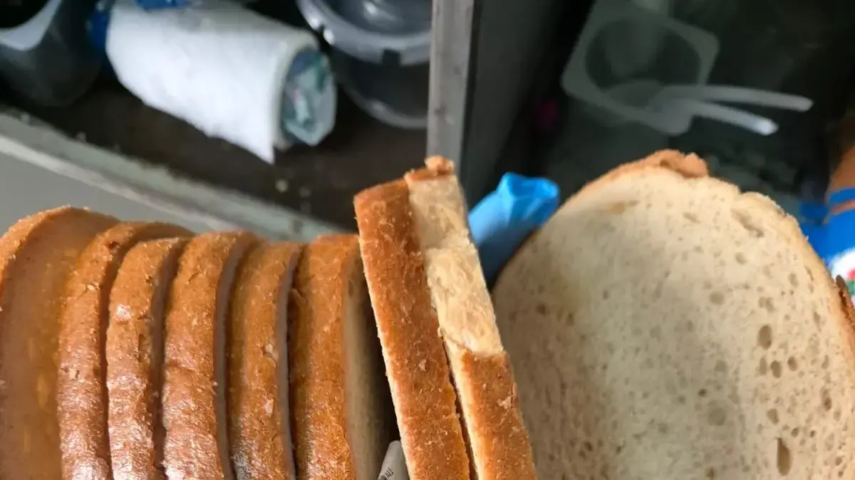 חיפוש ייזום כנגד החזקת חומרים אסורים בבית הסוהר "מגידו" במהלכו אותרו ונתפסו חומר כתוב המסולק בתוך כיכר לחם וכן פינצטה ומחט מושחזת שהוסלקו בתוך בקבוק פלסטיק שהוחבא במזרן
10 ביוני 2024 חיפוש ייזום כנגד החזקת חומרים אסורים בבית הסוהר "מגידו" במהלכו אותרו ונתפסו חומר כתוב המסולק בתוך כיכר לחם וכן פינצטה ומחט מושחזת שהוסלקו בתוך בקבוק פלסטיק שהוחבא במזרן
10 ביוני 2024