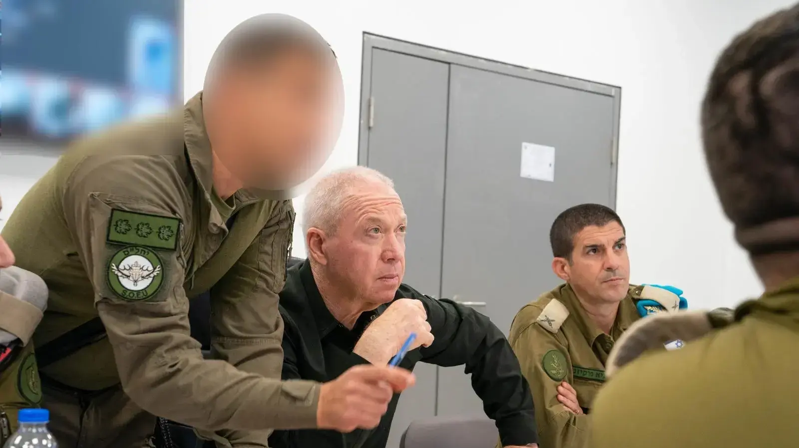 שר הביטחון גלנט בביקור ביחידת יהל״ם שר הביטחון גלנט בביקור ביחידת יהל״ם