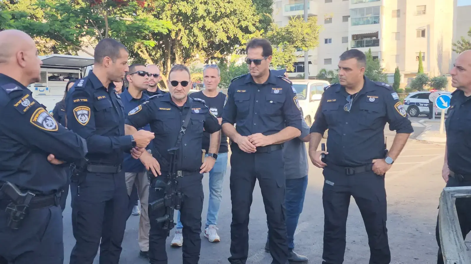 מפכ"ל המשטרה הגיע לזירת הפיצוץ באשקלון מפכ"ל המשטרה הגיע לזירת הפיצוץ באשקלון