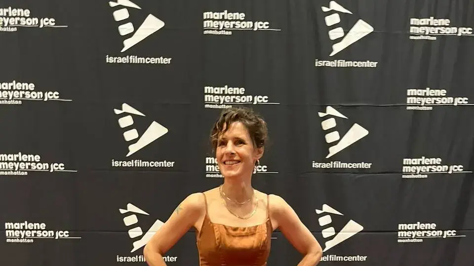 מאיה קניג אחרי הקרנת "חלב" בניו יורק מאיה קניג אחרי הקרנת "חלב" בניו יורק