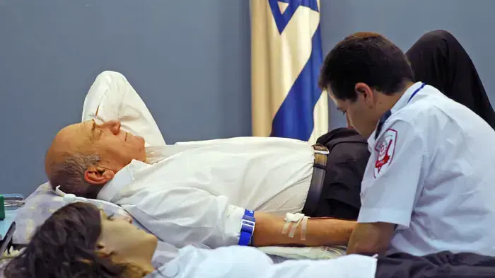 אולמרט תורם דם אולמרט תורם דם