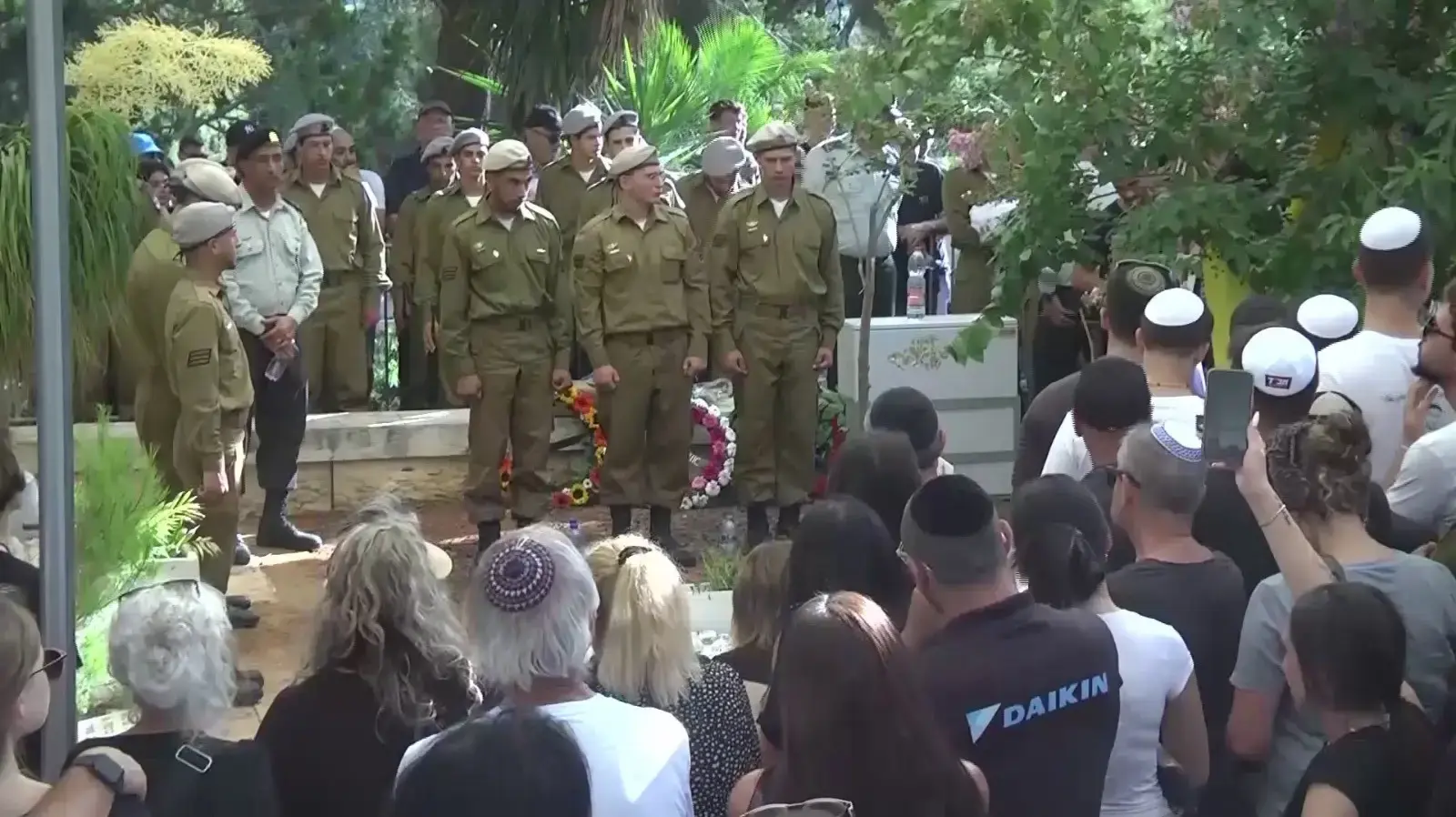 הלוויתו של סמל איתי עמר הלוויתו של סמל איתי עמר