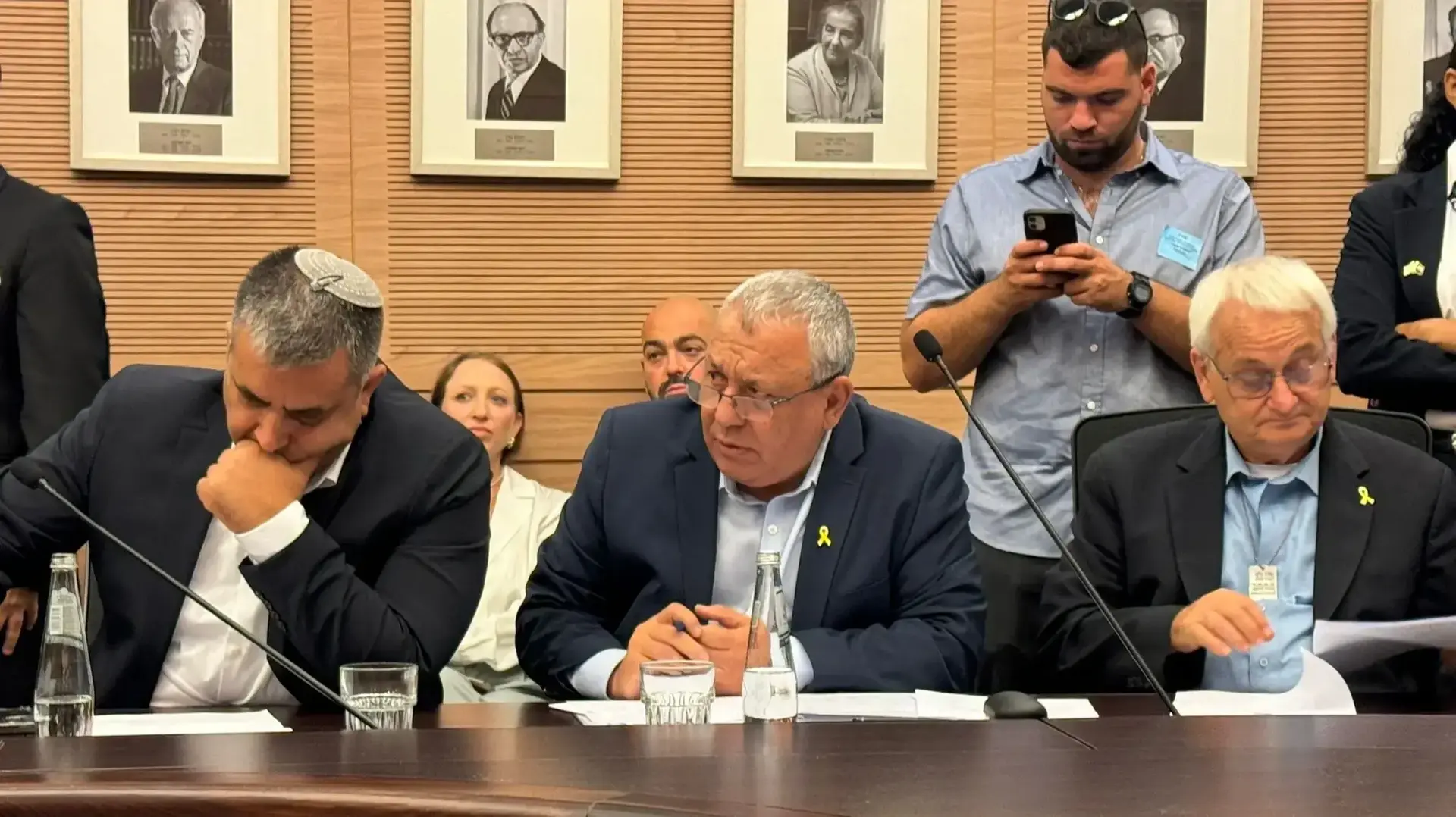 חבר הכנסת איזנקוט בדיון על חוק הגיוס חבר הכנסת איזנקוט בדיון על חוק הגיוס