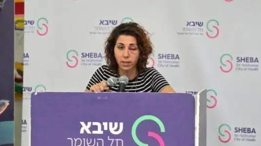 הרופאה ד"ר טל וייסבאך שנפגעה ממכת"זית בהפגנה בירושלים: "כמעט נחנקתי" הרופאה ד"ר טל וייסבאך שנפגעה ממכת"זית בהפגנה בירושלים: "כמעט נחנקתי"