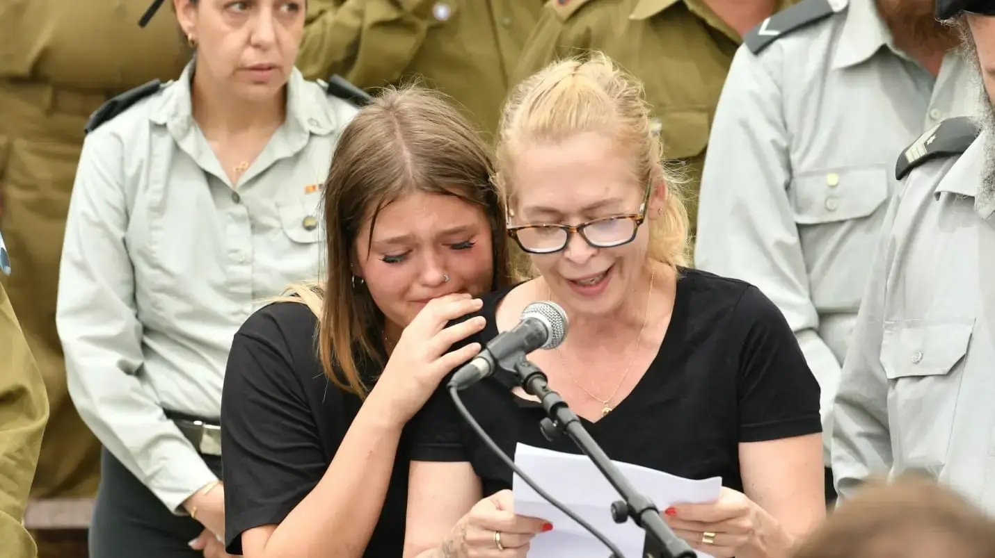 אמו ואחותו של עומר סמדג'ה ז"ל 21 ביוני 2024 אמו ואחותו של עומר סמדג'ה ז"ל 21 ביוני 2024