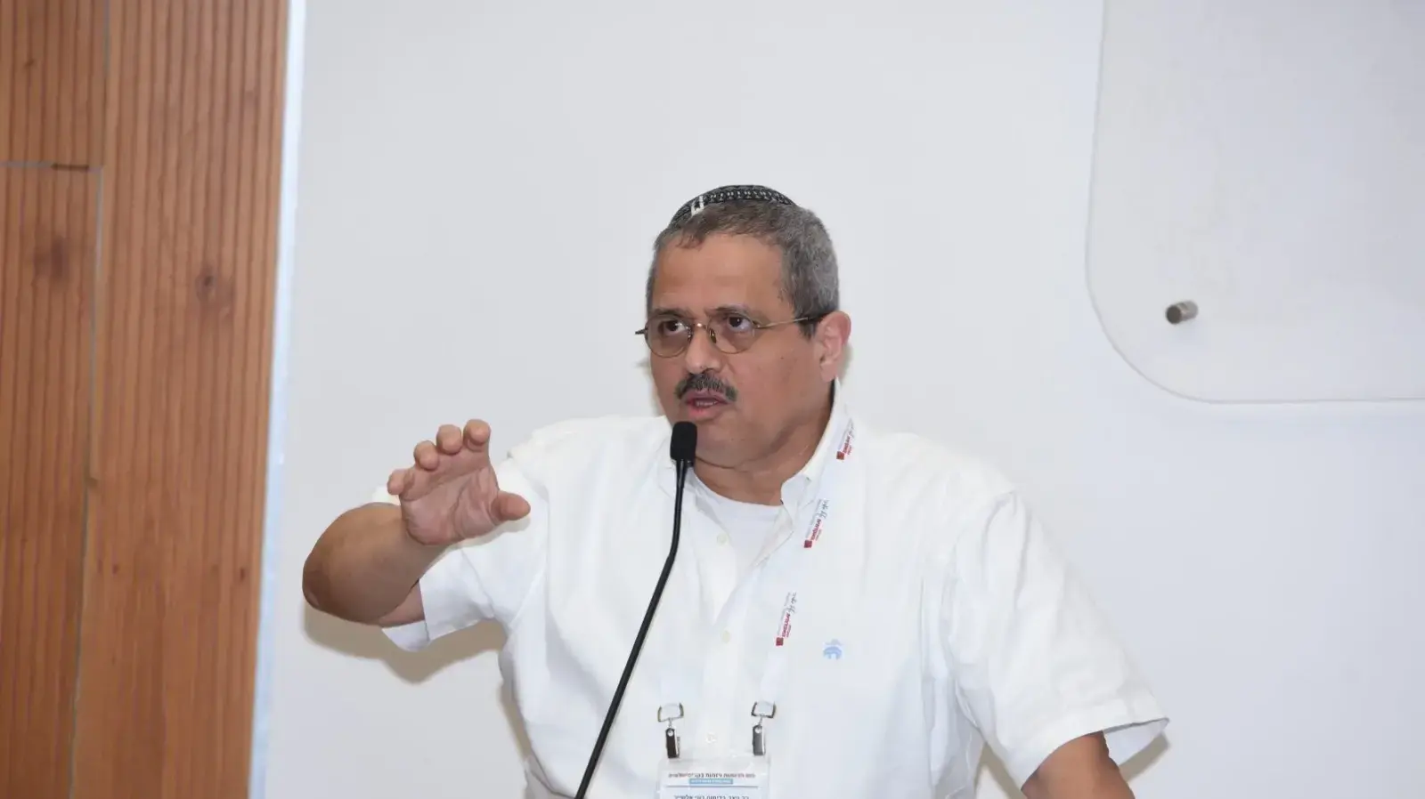 רוני אלשיך המפכ"ל לשעבר בכנס "חדשנות ויזמות בקרימינולוגיה בעת שגרה וחירום" רוני אלשיך המפכ"ל לשעבר בכנס "חדשנות ויזמות בקרימינולוגיה בעת שגרה וחירום"