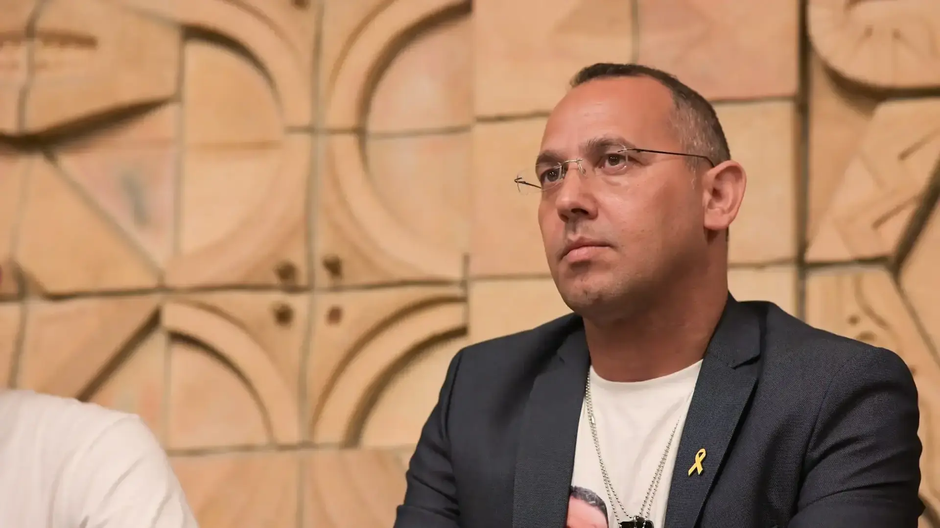 שרון שרעבי, אחיהם של יוסי ואלי שרעבי, הצהרת בני משפחות חטופים, 26 ביוני 2024 שרון שרעבי, אחיהם של יוסי ואלי שרעבי, הצהרת בני משפחות חטופים, 26 ביוני 2024