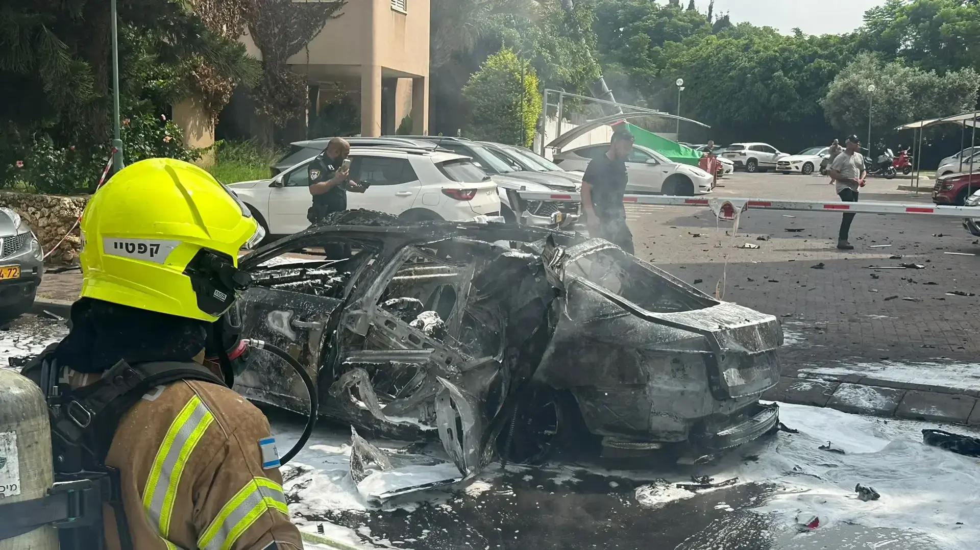 הרכב שהתפוצץ בהרצליה הרכב שהתפוצץ בהרצליה