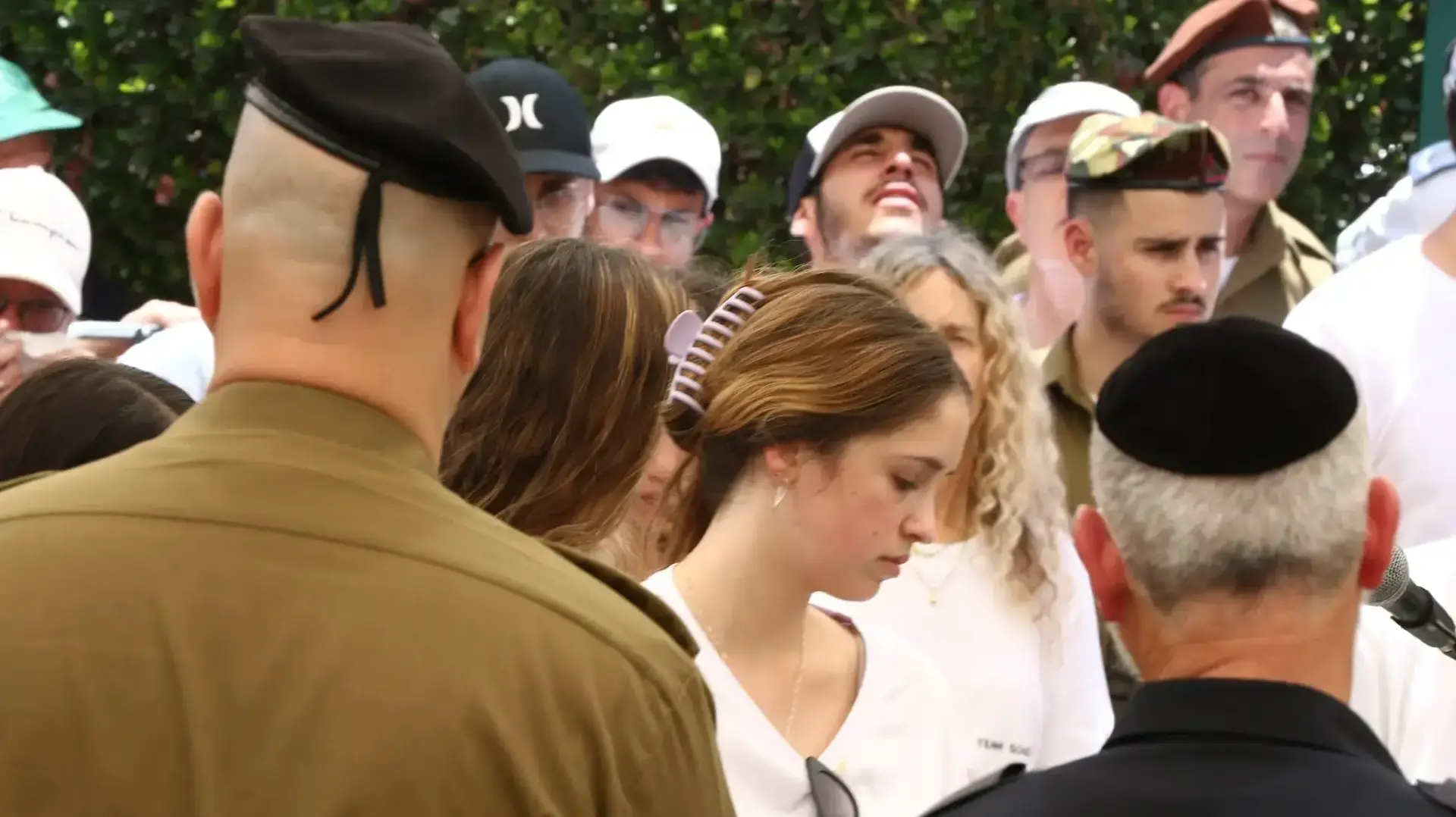 שרון, בת הזוג של אלון סאקאג'יו שרון, בת הזוג של אלון סאקאג'יו