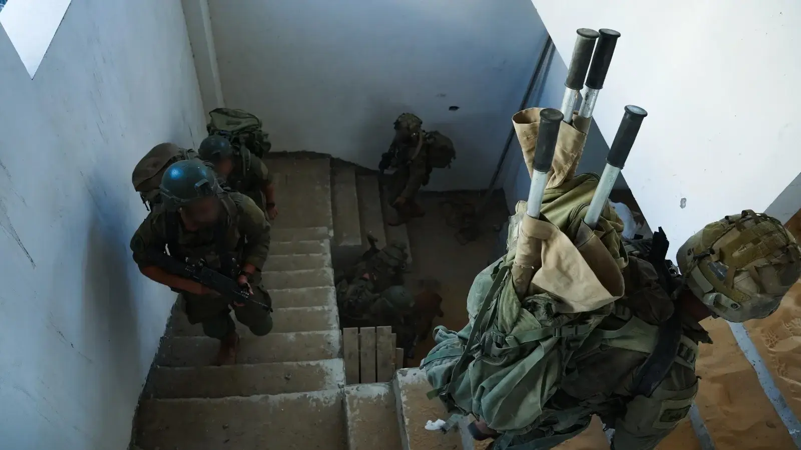לוחמי צוות הקרב של חטיבת הנח״ל בפעילות במרחב רפיח תחת אוגדה 162
28 ביוני 2024 לוחמי צוות הקרב של חטיבת הנח״ל בפעילות במרחב רפיח תחת אוגדה 162
28 ביוני 2024