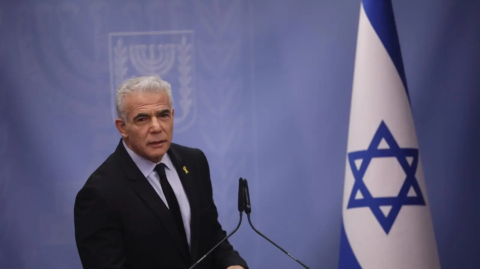 יאיר לפיד בישיבת סיעת יש עתיד, 1 ביולי 2024 יאיר לפיד בישיבת סיעת יש עתיד, 1 ביולי 2024