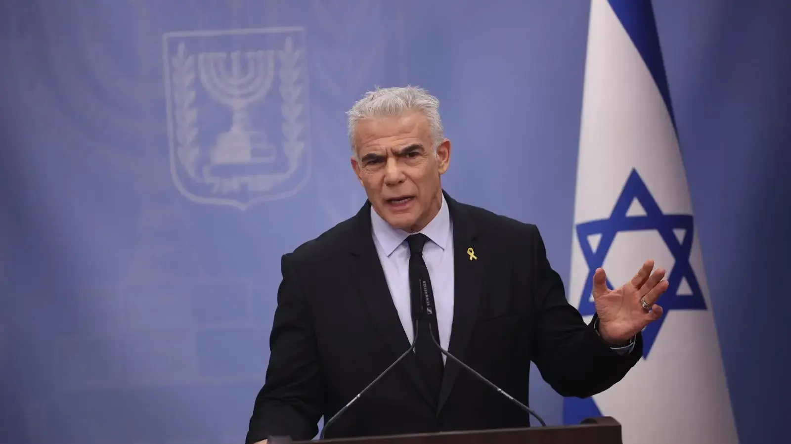 יאיר לפיד בישיבת סיעת יש עתיד, 1 ביולי 2024 יאיר לפיד בישיבת סיעת יש עתיד, 1 ביולי 2024