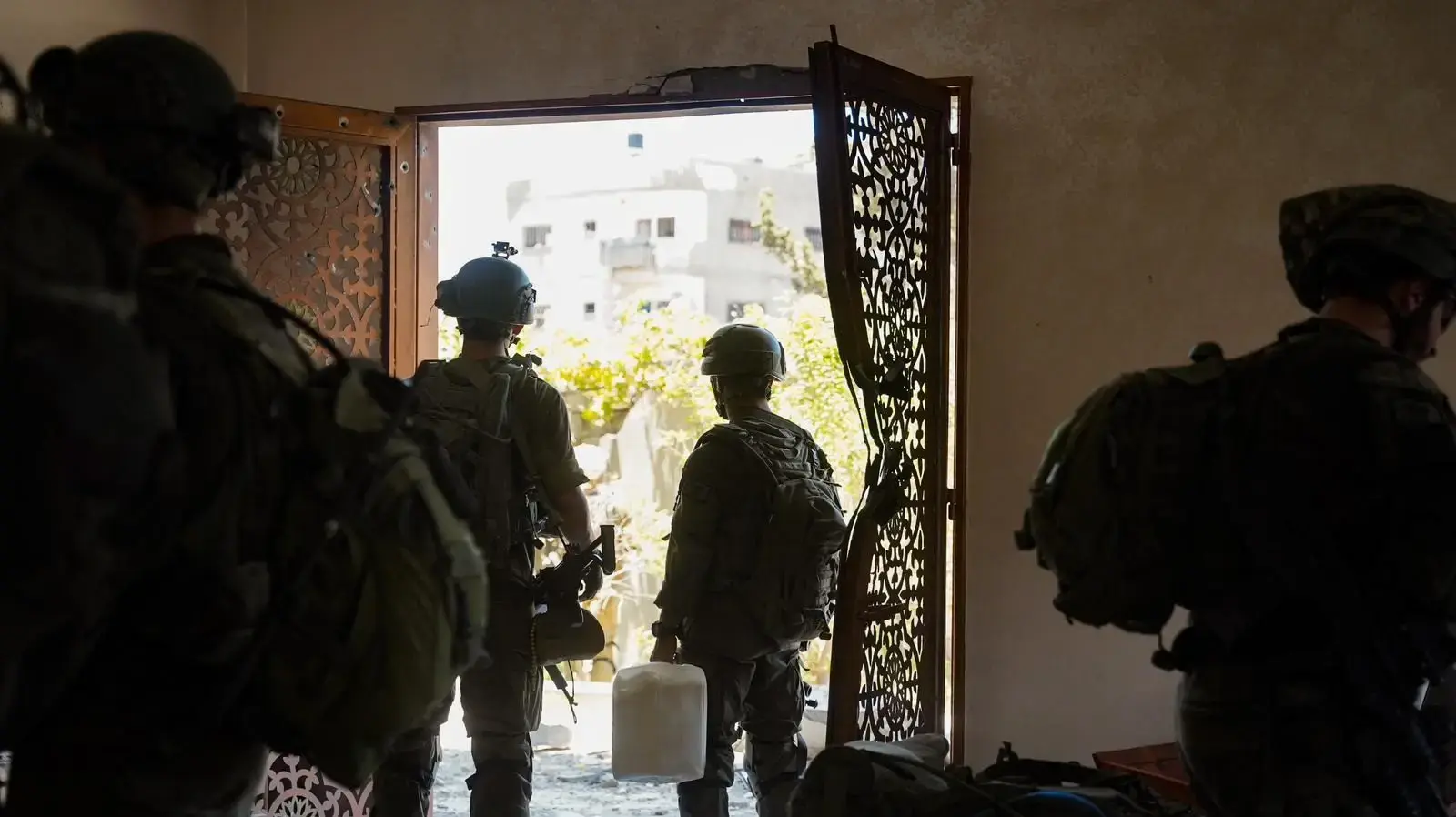 צה"ל השמיד מנהרה באורך קילומטר במרכז הרצועה: תיעוד מלחימת אוגדה 99 צה"ל השמיד מנהרה באורך קילומטר במרכז הרצועה: תיעוד מלחימת אוגדה 99