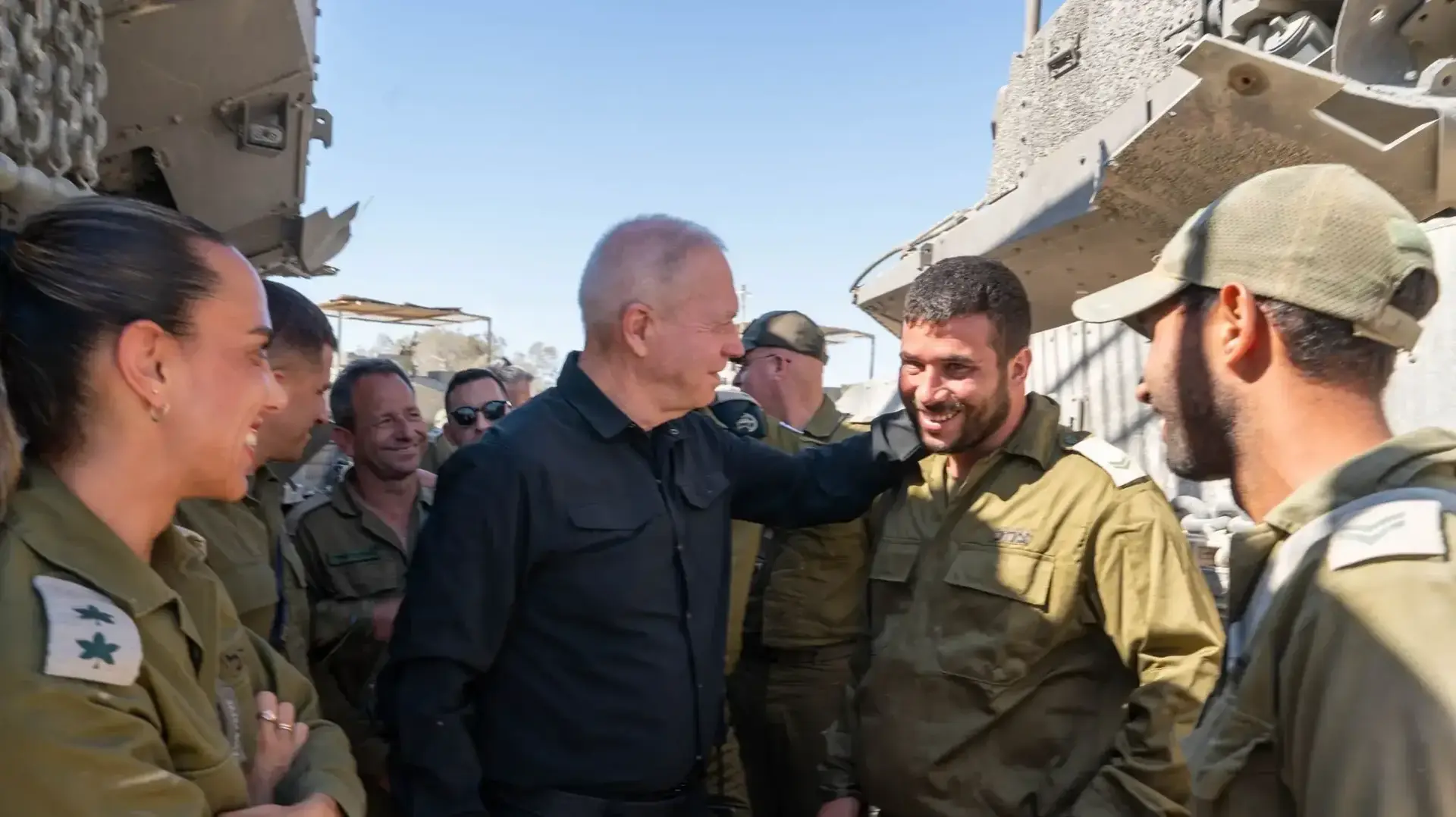 שר הביטחון גלנט בגבול עזה: ״הטנק שיצא מהקרב ברפיח יכול להגיע עד הליטני"