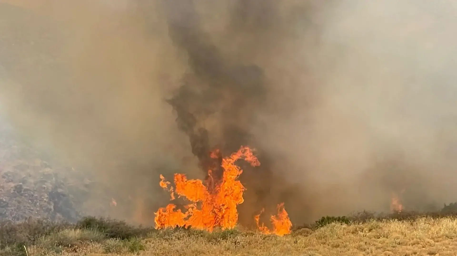 שריפות ברחבי הצפון עקב ריבוי נפילות של חימוש אויב שריפות ברחבי הצפון עקב ריבוי נפילות של חימוש אויב
