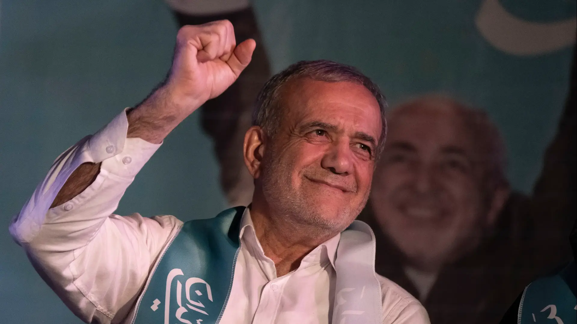 מסעוד פזכשיאן בעצרת לקראת הסיבוב השני בבחירות לנשיאות, טהראן, איראן, 3 ביולי 2024