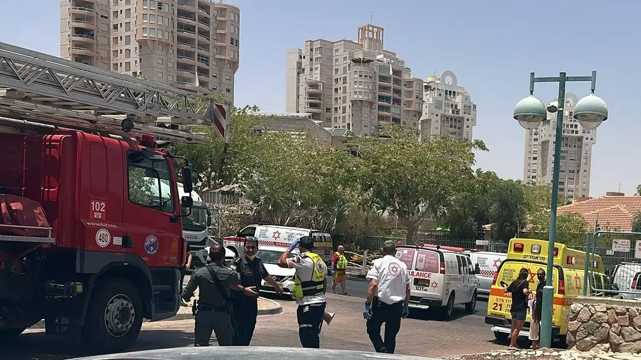 שריפה בבניין מגורים באילת, 5 ביולי 2024 שריפה בבניין מגורים באילת, 5 ביולי 2024