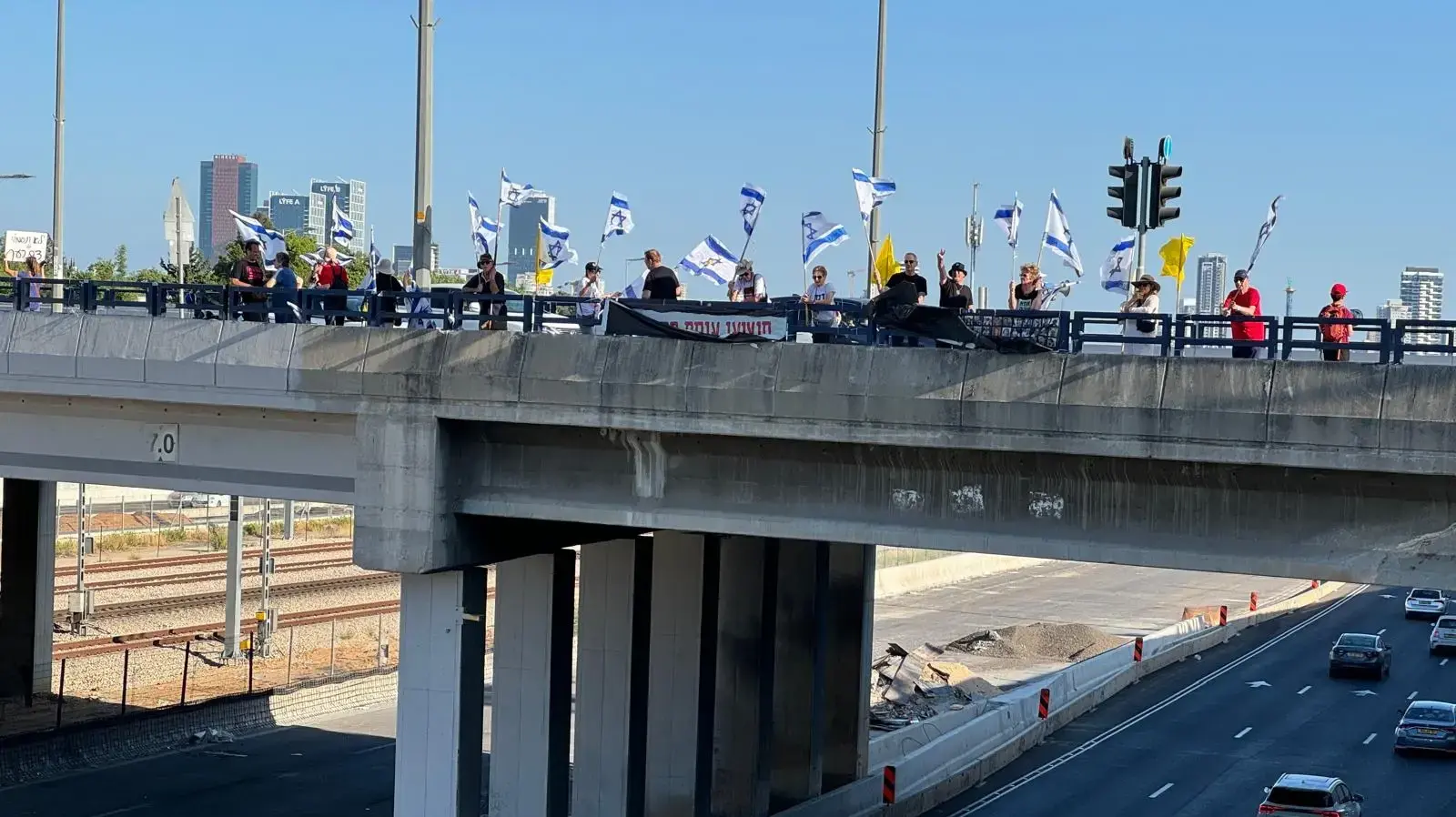 הפגנה לקריאה לבחירות מחלף קק״ל רוני שפירא Rony Shapiro הפגנה לקריאה לבחירות מחלף קק״ל רוני שפירא Rony Shapiro
