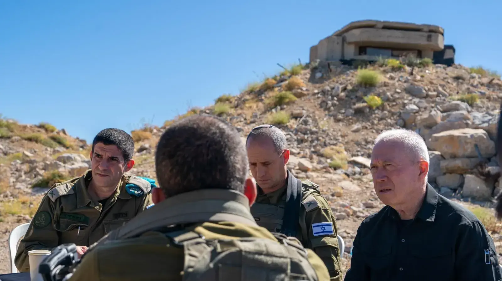 שר הביטחון בשיח עם לוחמי שריון בחרמון 07 ביולי  2024