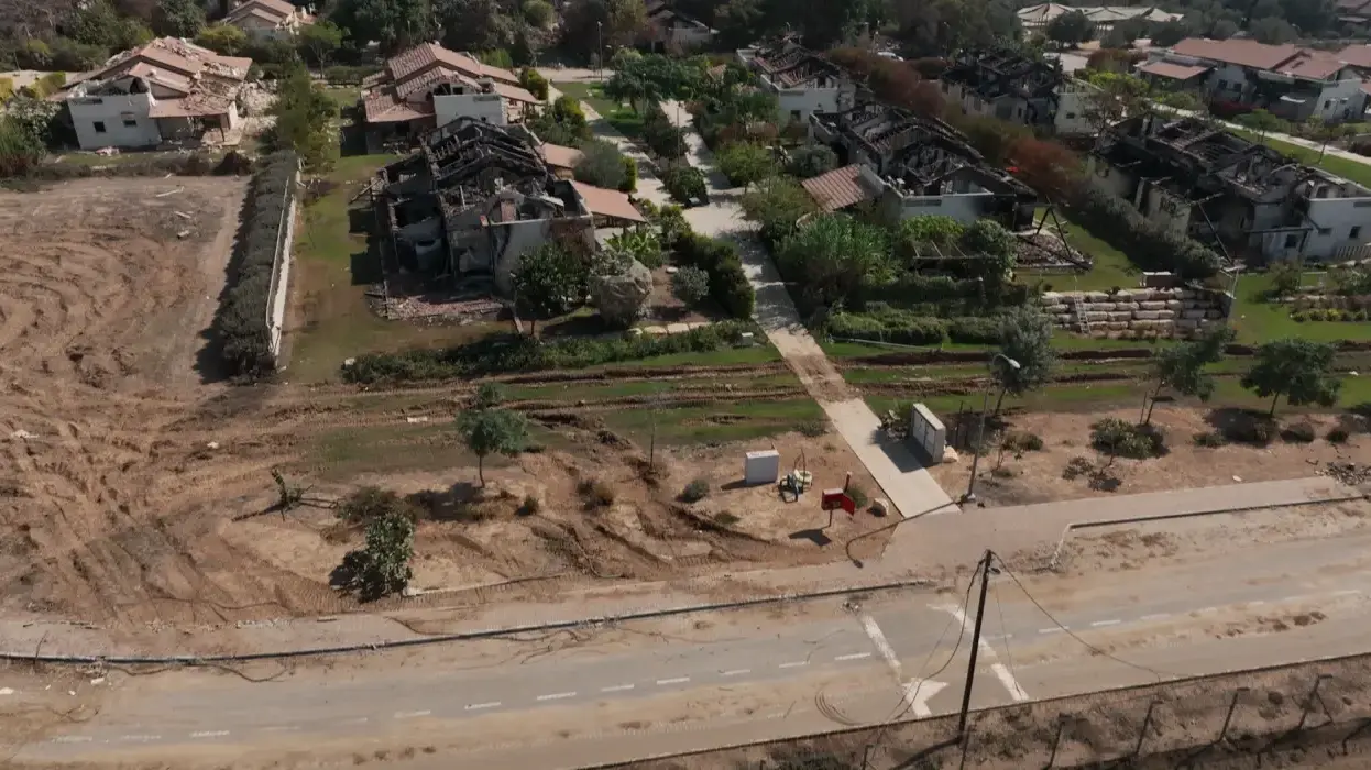 קיבוץ בארי לאחר טבח שבעה באוקטובר קיבוץ בארי לאחר טבח שבעה באוקטובר