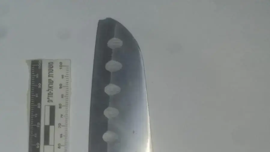 סכין באמצעותה נער דקר נערים שהציקו לו, מעלות סכין באמצעותה נער דקר נערים שהציקו לו, מעלות