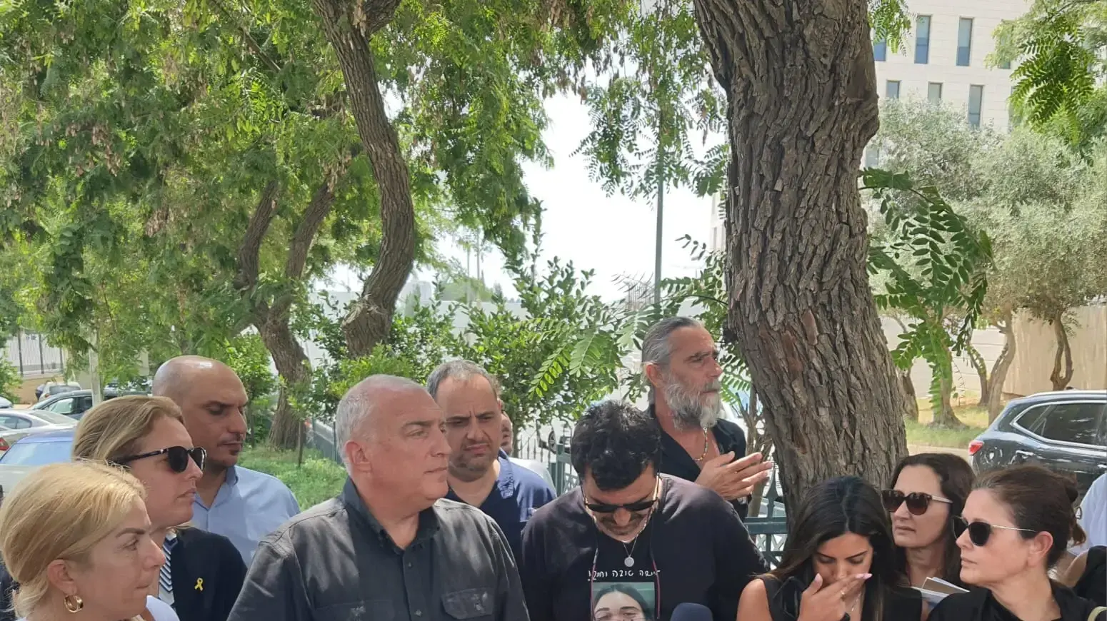 משפחות התצפיתניות שנפלו במוצב נחל עוז עם רוה"מ, במשרד רוה"מ בירושלים משפחות התצפיתניות שנפלו במוצב נחל עוז עם רוה"מ, במשרד רוה"מ בירושלים
