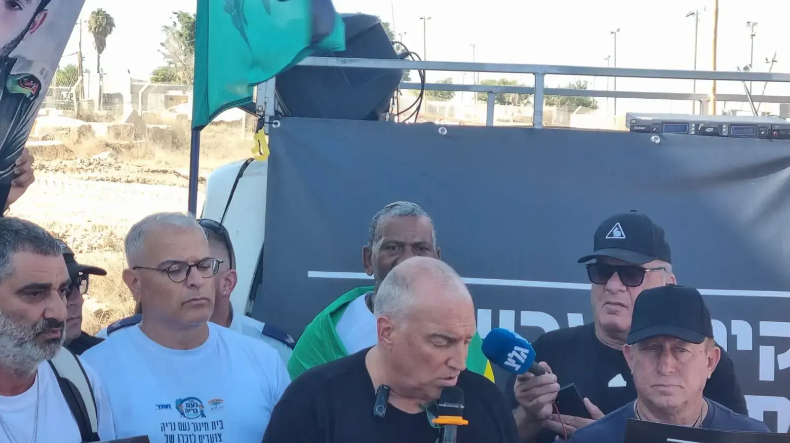 מסע ההפקרה והגבורה- מסיבת עיתונאים במוצב נחל עוז בקריאה להקמת ועדת חקירה ממלכתי לאירועי השביעי באוקטובר 17 ביולי 2024 מסע ההפקרה והגבורה- מסיבת עיתונאים במוצב נחל עוז בקריאה להקמת ועדת חקירה ממלכתי לאירועי השביעי באוקטובר 17 ביולי 2024