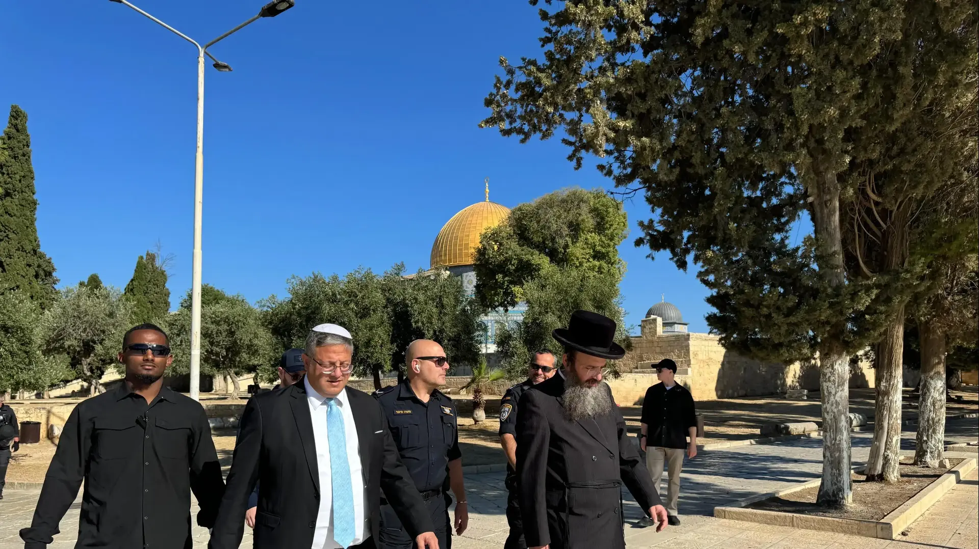 בפעם השנייה מאז תחילת המלחמה-השר לביטחון לאומי איתמר בן גביר בהר הבית בפעם השנייה מאז תחילת המלחמה-השר לביטחון לאומי איתמר בן גביר בהר הבית