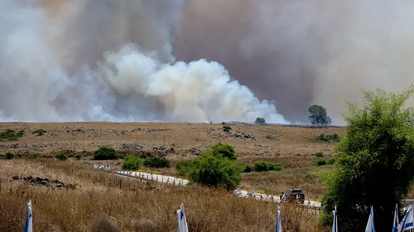 שריפה ברמת הגולן בעקבות נפילת רקטה שריפה ברמת הגולן בעקבות נפילת רקטה
