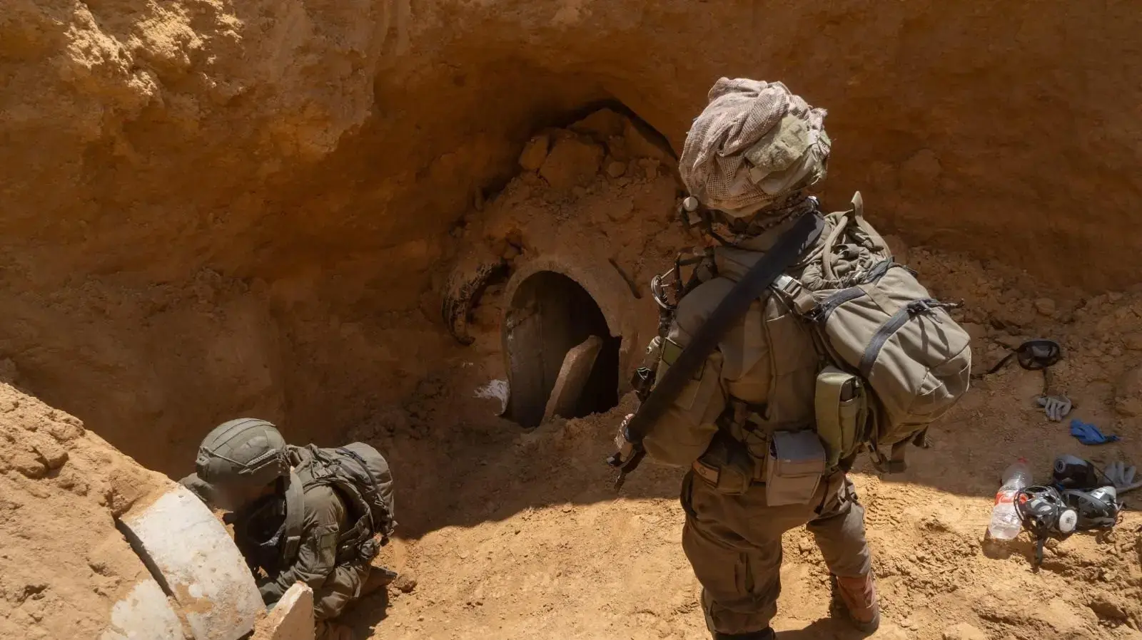פעילות צוות הקרב החטיבתי של עוצבת הקומנדו, יחידת אגוז, יחידת יהל"ם וחוקרי ורכזי שב״כ לחילוץ חמש גופות חטופים מתוך מנהרה פעילות צוות הקרב החטיבתי של עוצבת הקומנדו, יחידת אגוז, יחידת יהל"ם וחוקרי ורכזי שב״כ לחילוץ חמש גופות חטופים מתוך מנהרה