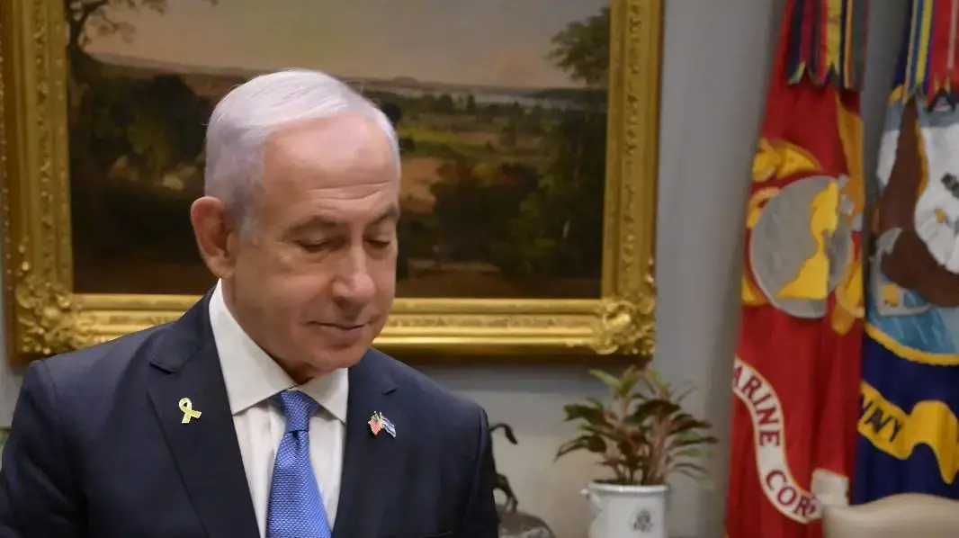 ראש הממשלה בנימין נתניהו כתב בספר האורחים, בחדר רוזוולט, בבית הלבן, 25 ביולי 2024