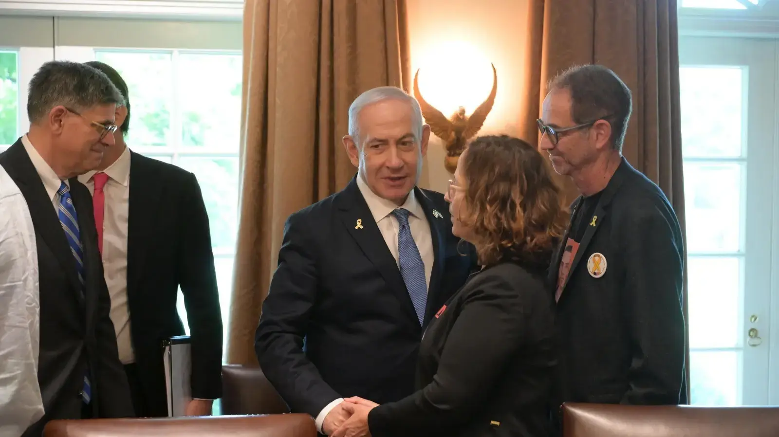 פגישת נתניהו וביידן עם בני משפחות החטופים אזרחי ארה"ב, 25 ביולי 2024 פגישת נתניהו וביידן עם בני משפחות החטופים אזרחי ארה"ב, 25 ביולי 2024