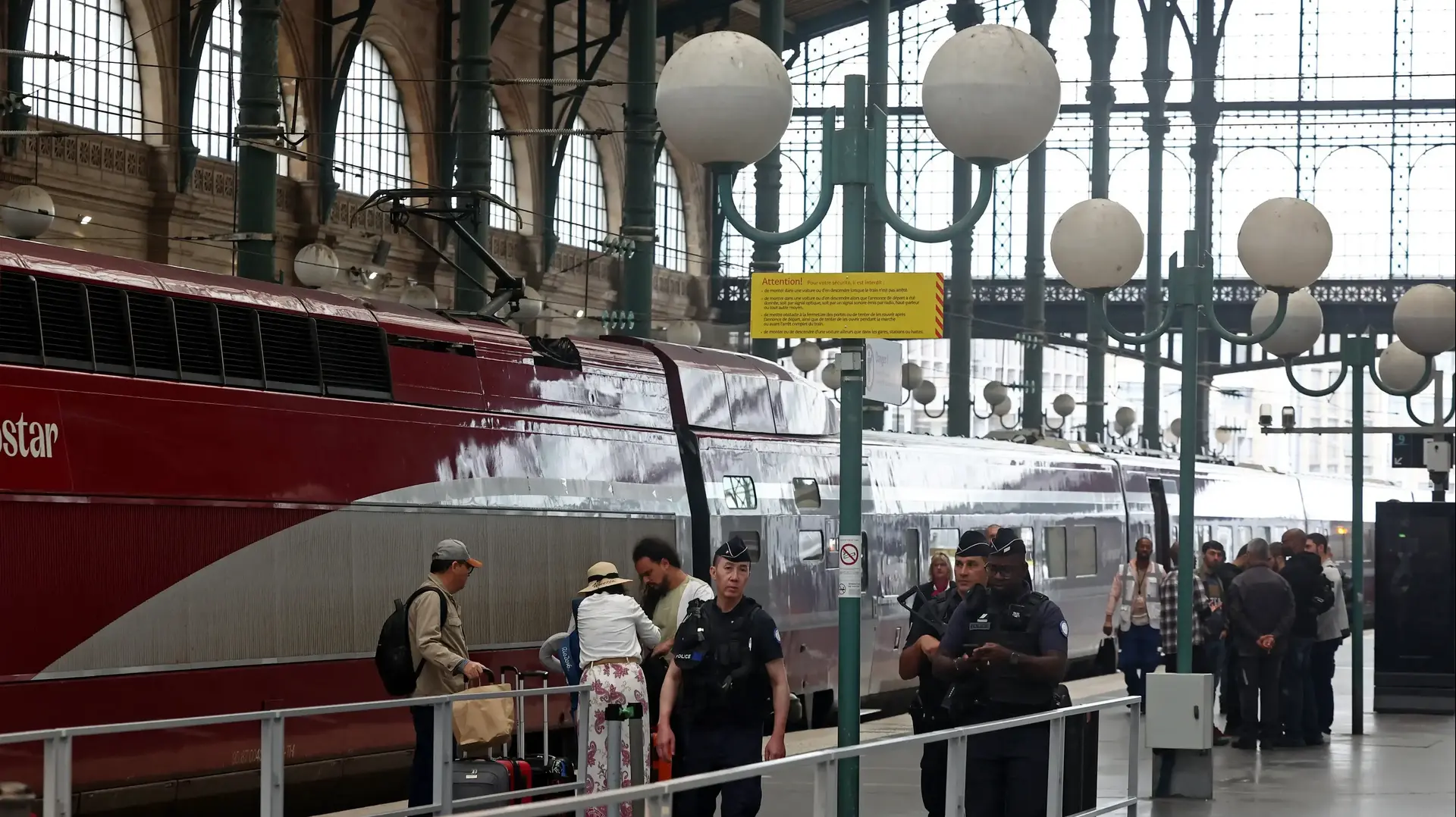 שיבושים בתנועת הרכבות בצרפת לפני טקס פתיחת האולימפיאדה. 26.07.2024 שיבושים בתנועת הרכבות בצרפת לפני טקס פתיחת האולימפיאדה. 26.07.2024